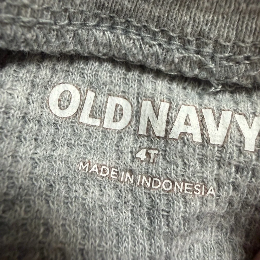 Boys 4T–5T Long Sleeve Bundle Carter’s Old Navy “Mama’s Boy” Sweatshirt